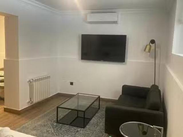 Piso de 1 habitación en Calle de Saavedra Fajardo, Puerta del.