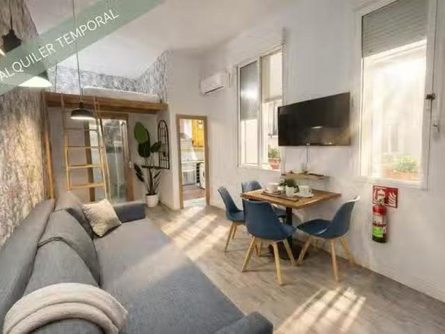 Piso de 1 habitación en Calle del Amparo, Embajadores