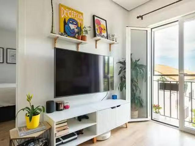 Piso de 1 habitación en Calle Espinosa de los Monteros, Ciudad.