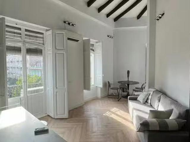 Piso de 1 habitación en Carrer de Cadis, L'Eixample