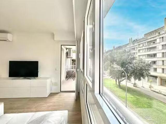 Piso de 1 habitación en Carrer de la Indústria, Ponent