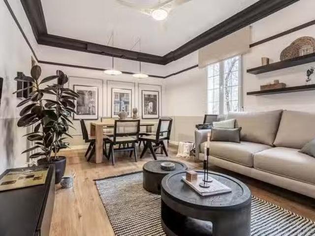 Piso de 1 habitación en Paseo de la Reina Cristina