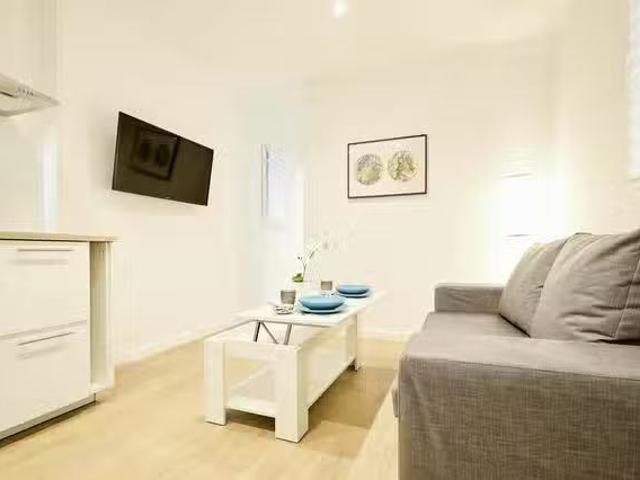 Piso de 1 habitación en Paseo de las Acacias, Acacias