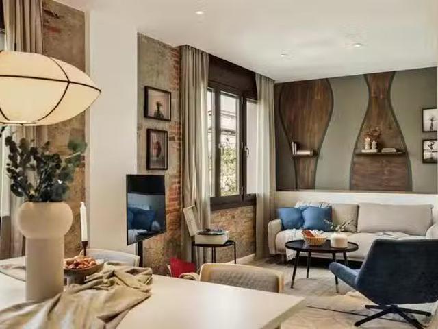 Piso de 1 habitación en Ronda de Sant Antoni, Ciutat Vella
