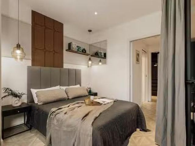 Piso de 1 habitación en Ronda de Sant Antoni, Ciutat Vella