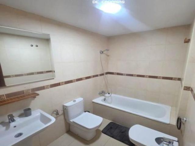 Piso de 1 habitación en San Isidro sin amueblar con garaje y trastero