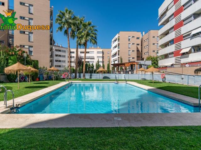 Piso de 2 dorm. con TERRAZA, Piscina, Garaje y almacen