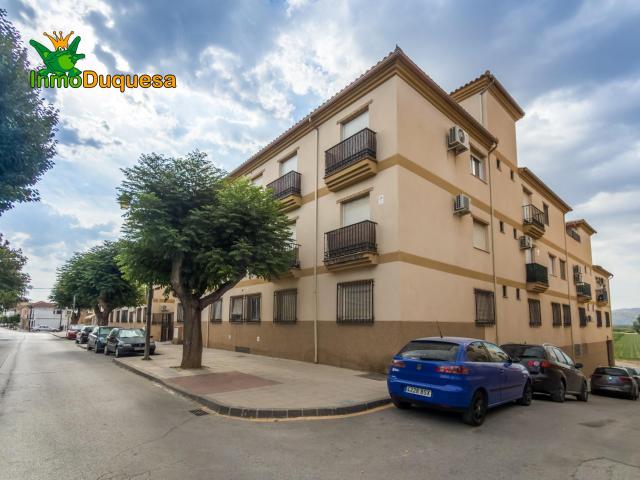 Piso de 2 dorm. en Cijuela Con PATIO de 33 m2 + PK + TR