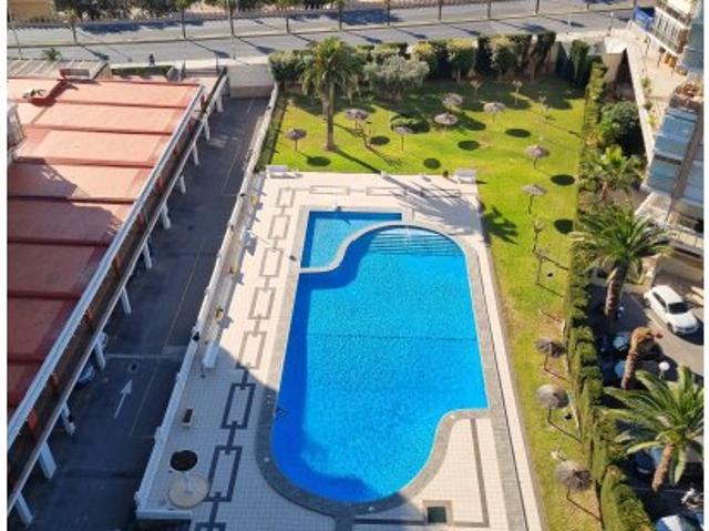 Piso de 2 dormitorios en alquiler en Alicante
