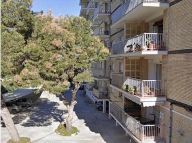 Piso de 2 dormitorios en alquiler en Dénia, Alicante