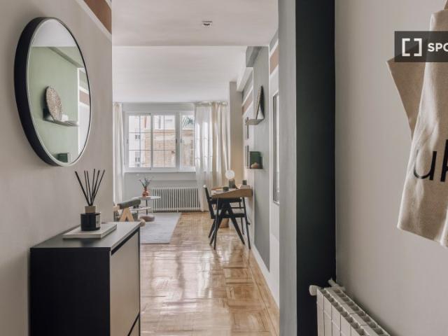 Piso de 2 dormitorios en alquiler en Lista, Madrid