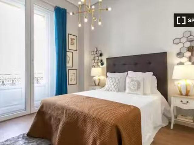 Piso de 2 dormitorios en alquiler en Sol, Madrid