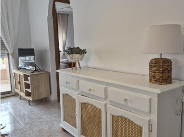 Piso de 2 dormitorios en alquiler en Santa Pola, Alicante