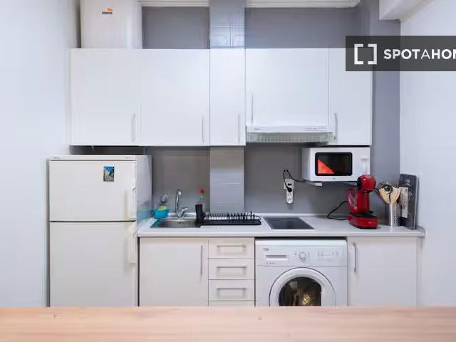 Piso de 2 dormitorios en alquiler en Santander
