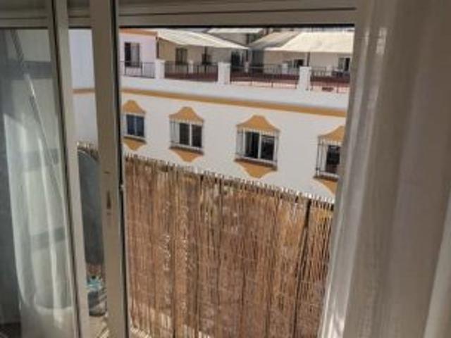 Piso de 2 dormitorios en alquiler en Torremolinos, Málaga