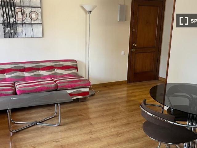 Piso de 2 dormitorios en Nueva España, Madrid