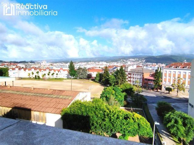 Piso de 2 habitaciones con terraza, garaje y trastero en Pontevedra