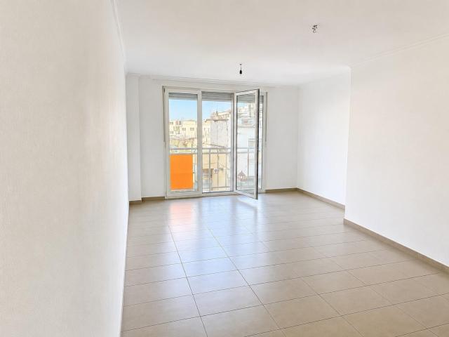 Piso de 2 habitaciones con garaje en Benimàmet
