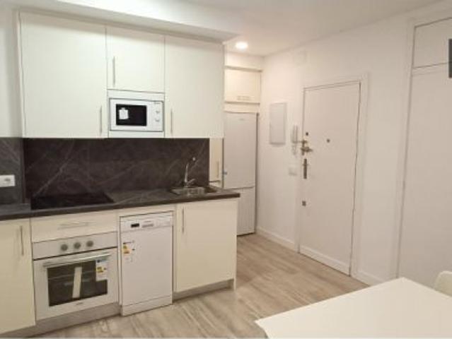 Piso de 2 habitaciones en alquiler en Argüelles
