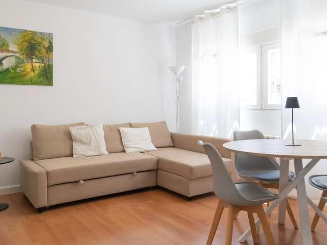 Piso de 2 habitaciones en alquiler en Canillas, Madrid