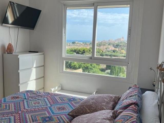 Piso de 2 habitaciones en alquiler en El Campello, Alicante