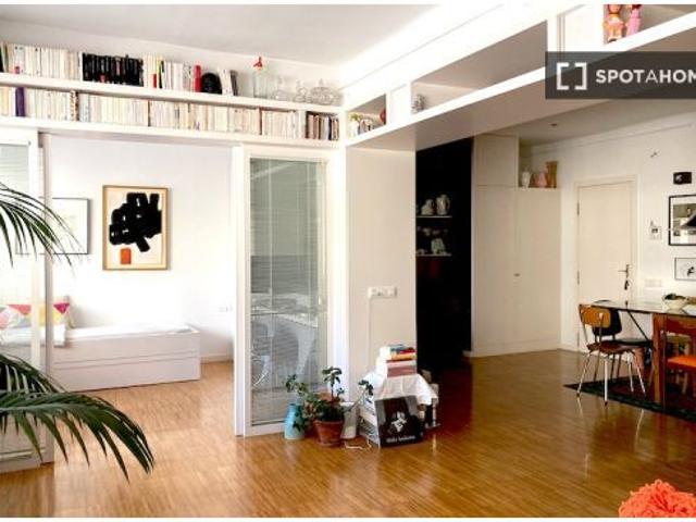 Piso de 2 habitaciones en alquiler en El Poble Sec, gastos incluidos