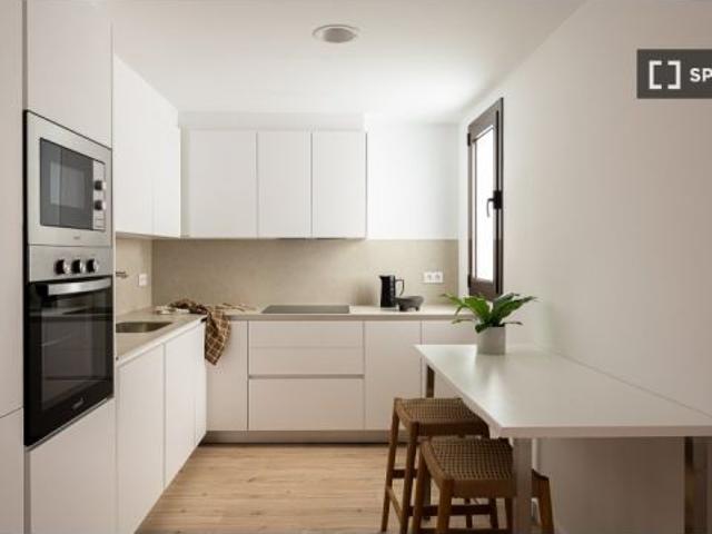 Piso de 2 habitaciones en alquiler en El Raval, gastos incluidos