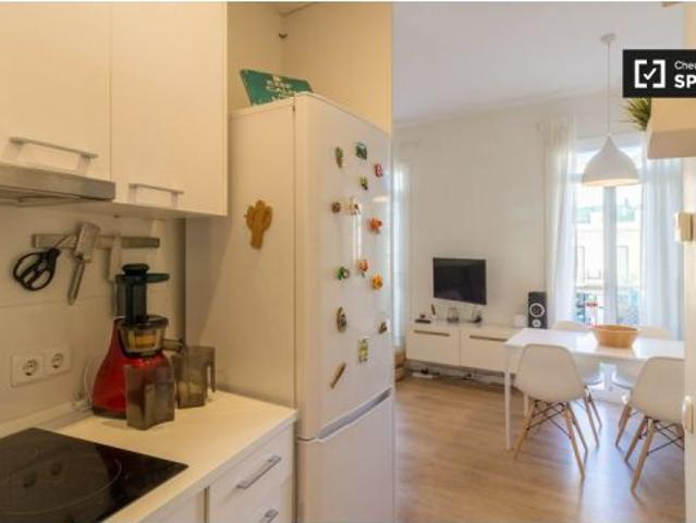 Piso de 2 habitaciones en alquiler en Sants Badal, perfecto para trabajadores y estudiantes de postg