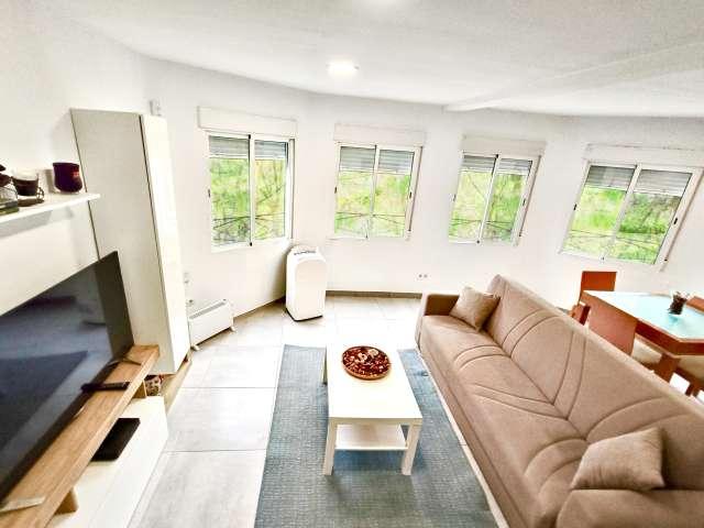 Piso de 2 habitaciones en alquiler en Verdún, Barcelona