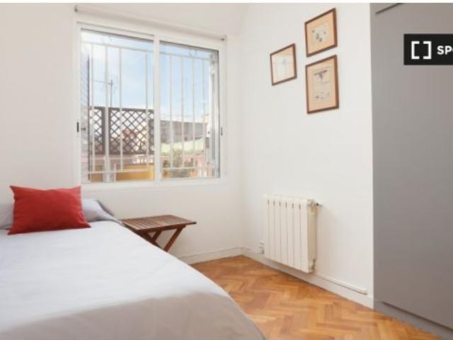 Piso de 2 habitaciones en alquiler en Vila de Gràcia, gastos incluidos
