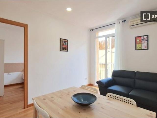 Piso de 2 habitaciones en alquiler en Vila de Gràcia todos los gastos incluidos