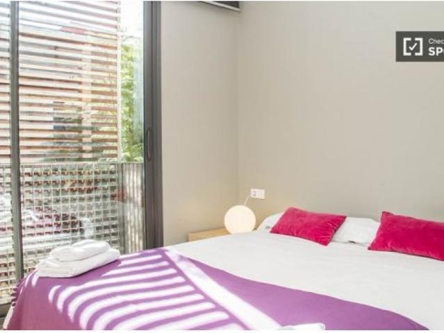 Piso de 2 habitaciones en alquiler en Vila de Gràcia, totalmente equipado y con trato profesional