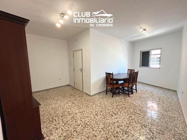 Piso de 2 habitaciones en Taco semi amueblado