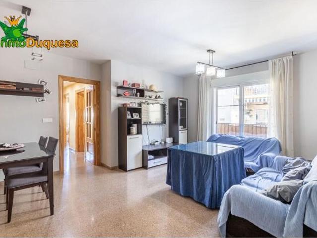 Piso de 3 Dorm. con 2 PISCINAS y APARCAMIENTO