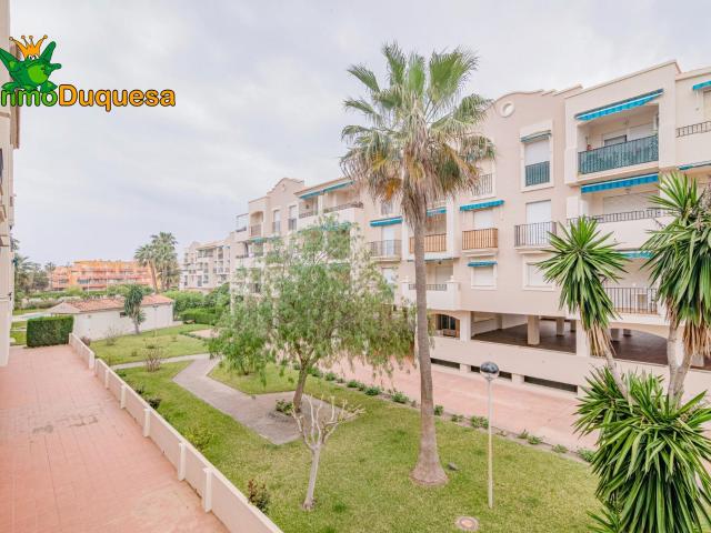 Piso de 3 Dorm. con PISCINA comunitaria