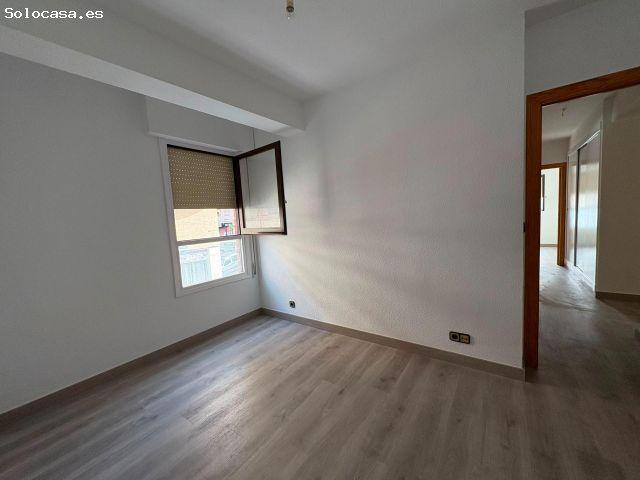 Piso de 3 Dormitorios con Garaje y Trastero en Carrús, Elche