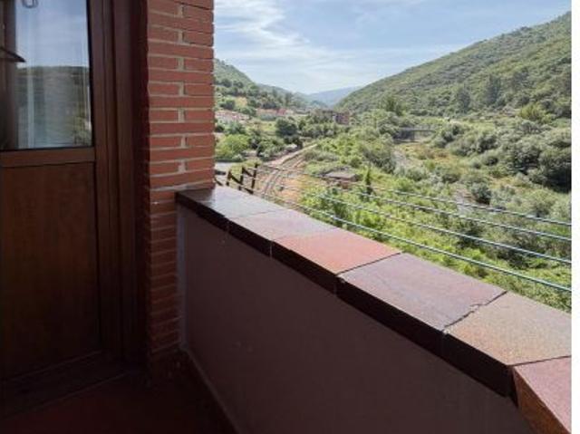 PISO DE 3 DORMITORIOS CON GARAJE Y VISTAS PANORÁMICAS AL RÍO ALLER