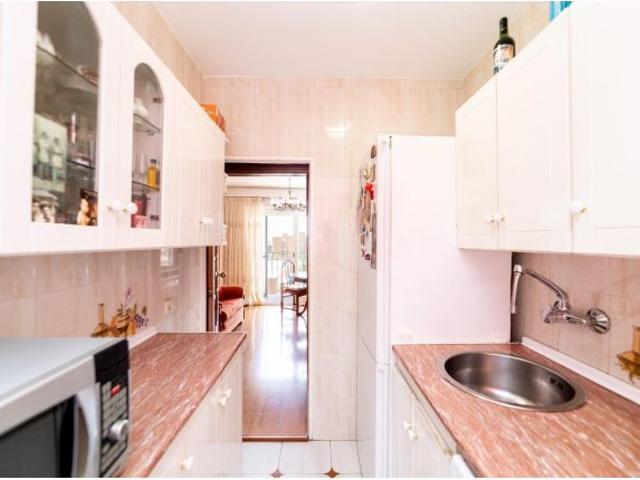 Piso de 3 Dormitorios con Terraza, Ascensor y Garaje en Alcorcón
