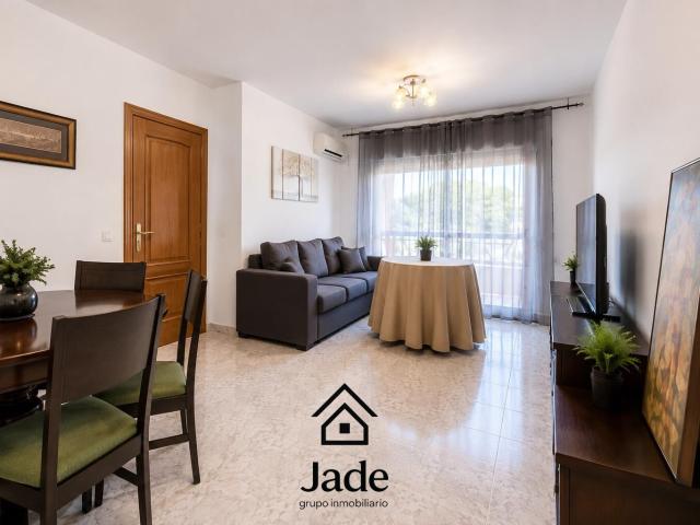Piso de 3 dormitorios con terraza, lavadero y trastero en La Fuensanta
