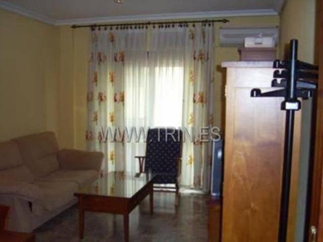 Piso de 3 dormitorios amueblado