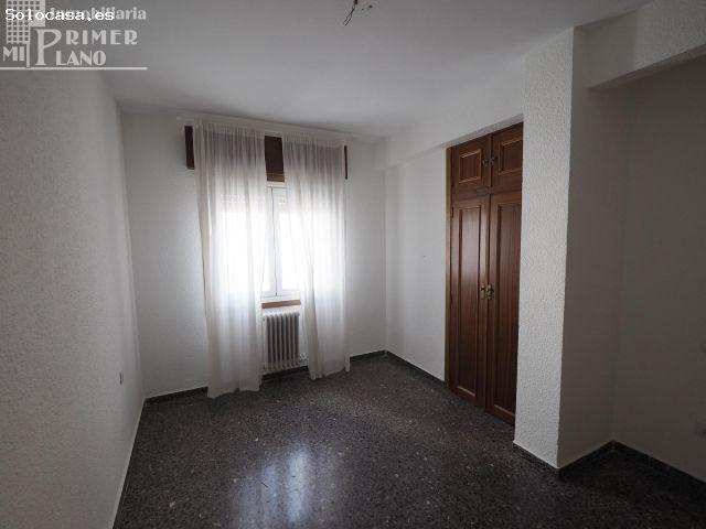 Piso de 3 dormitorios, garaje y 3 trasteros en pleno centro de Tomelloso