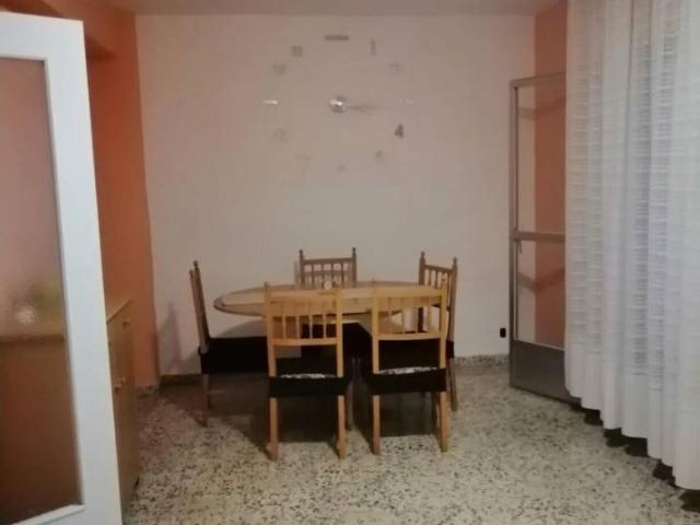 PISO DE 3 DORMITORIOS DOBLES A 200 METROS DE LA PLAYA