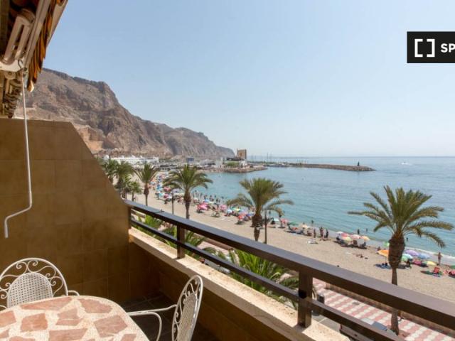 Piso de 3 dormitorios en alquiler en Aguadulce, Almería