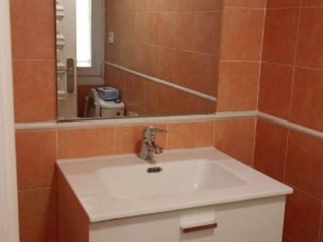 Piso de 3 dormitorios en alquiler en Alicante