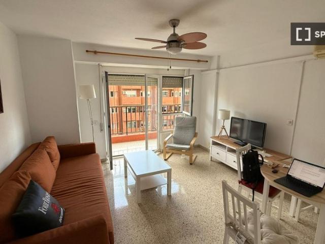 Piso de 3 dormitorios en alquiler en Alicante