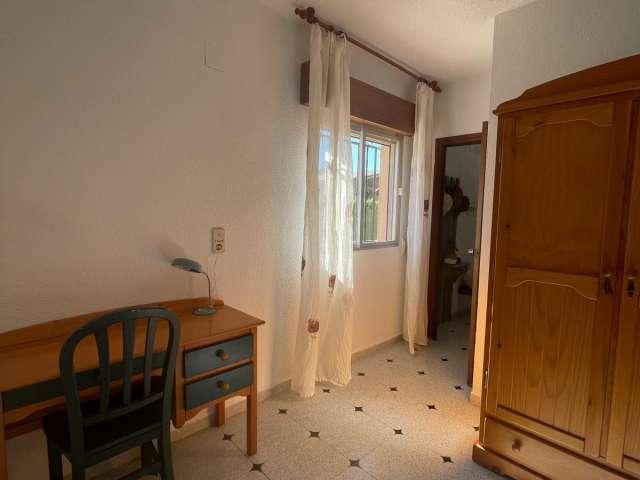 Piso de 3 dormitorios en alquiler en Granada