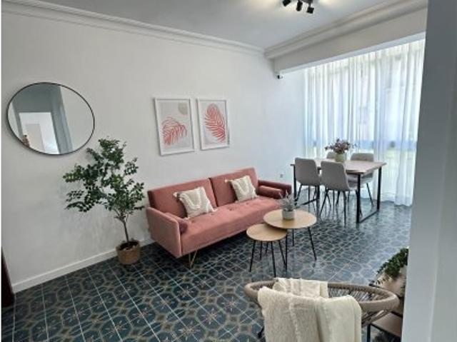 Piso de 3 dormitorios en alquiler en El Cerezo, Sevilla