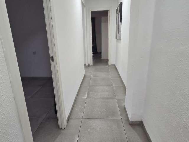 Piso de 3 dormitorios en alquiler en La Torre, Valencia