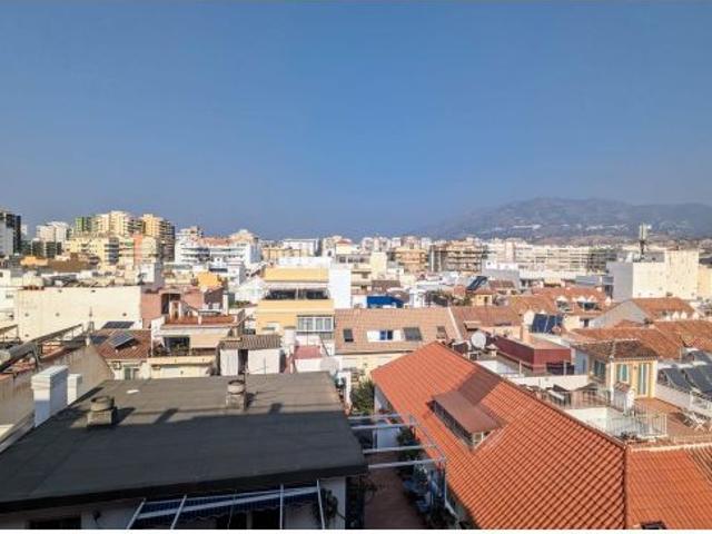 PISO DE 3 DORMITORIOS EN LOS BOLICHES PRIMERA LÍNEA DE PLAYA. SE ALQUILA DE SEPTIEMBRE A JUNIO