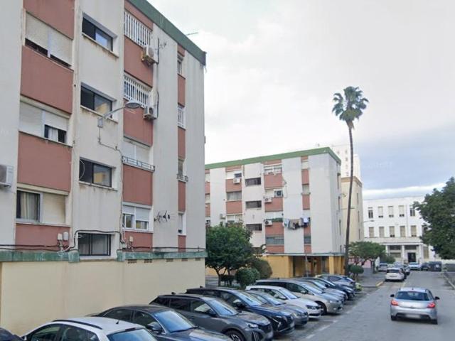 PISO DE 3 DORMITORIOS EN LA ZONA DE LA RECONQUISTA, TERCERO SIN ASCENSOR